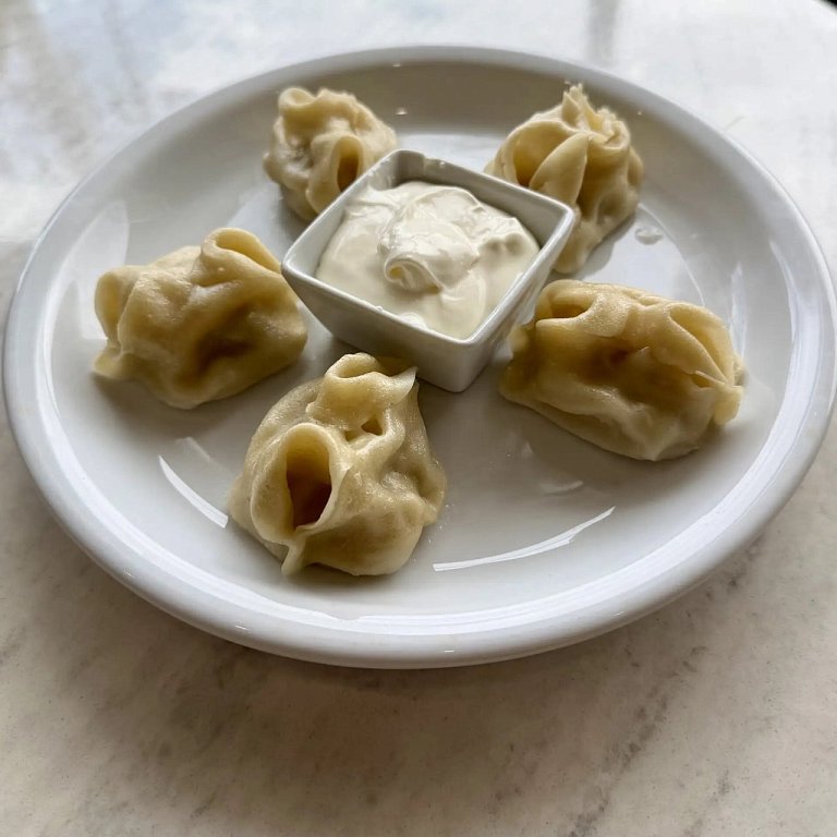 Л Манты с картофелем и свининой